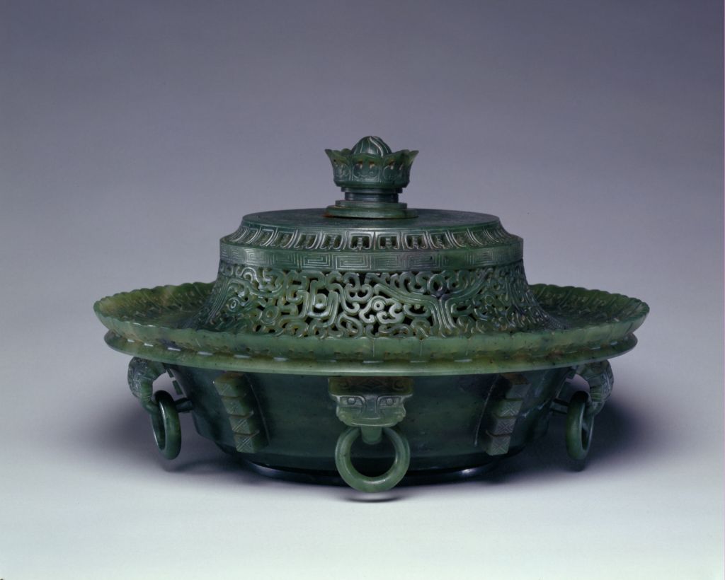 碧玉兽耳活环香熏